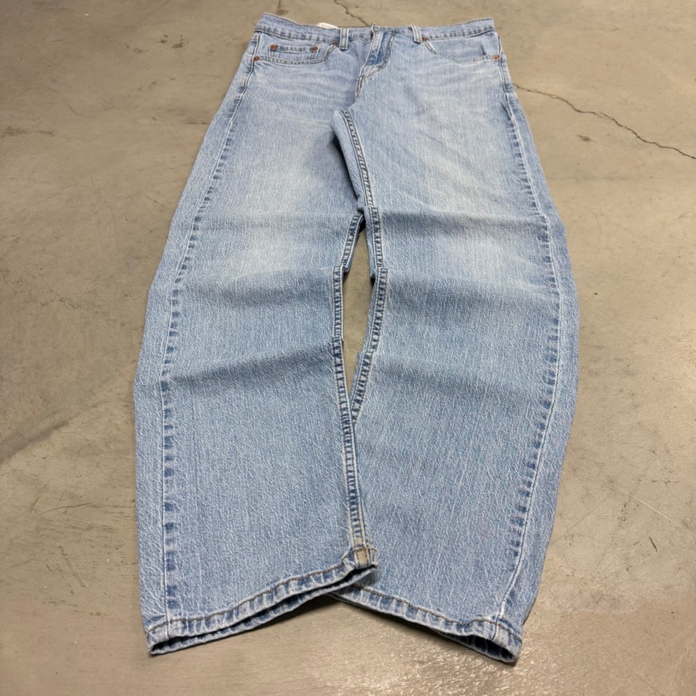 Vintage y2k Levi's Light Wash Jeans